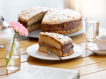 Toms Haselnuss-Latte-Kuchen