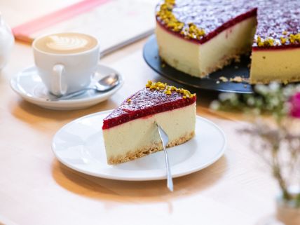 Himbeer-Pistazien-Cheesecake