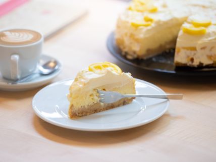 Sunny-Lemon-Cheesecake
